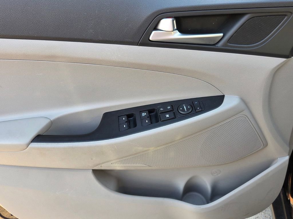 Used 2019 Hyundai Tucson SE image 12