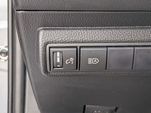 Used 2021 Toyota Corolla SE w/ Carpet Mat Package (TMS) FWD image 23