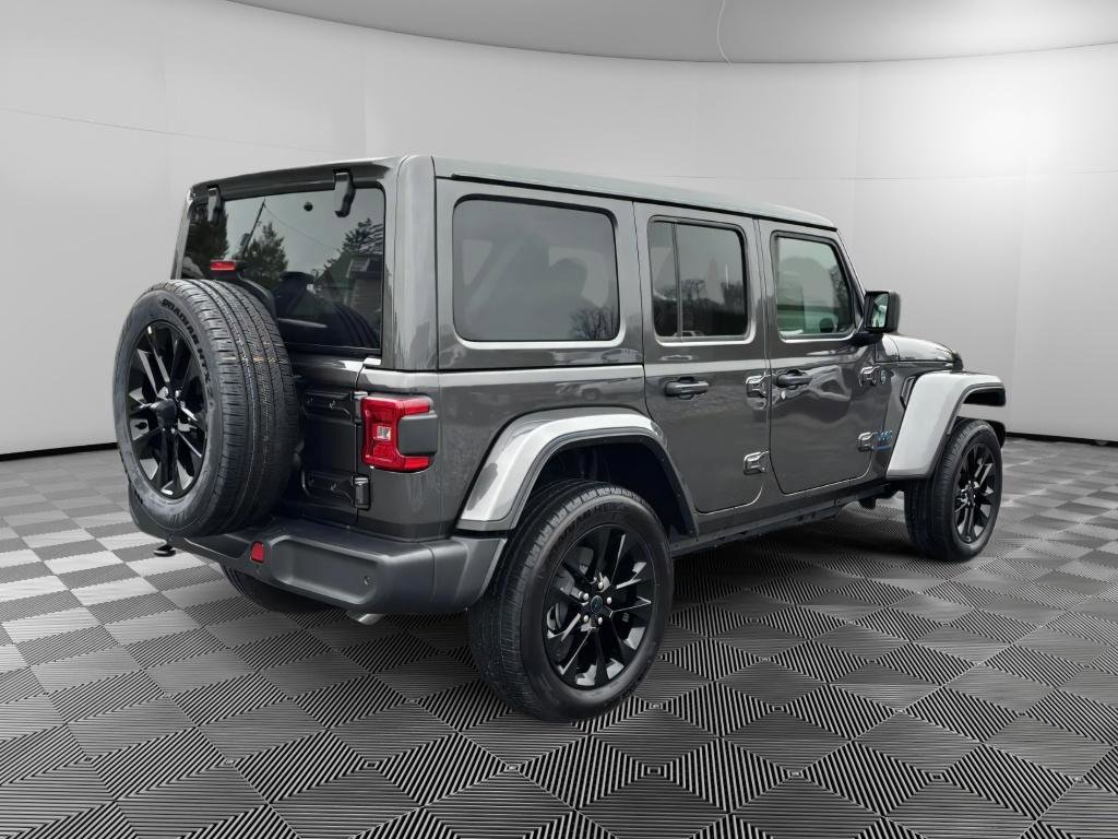 Used 2025 Jeep Wrangler Sahara w/ Safety Group image 4