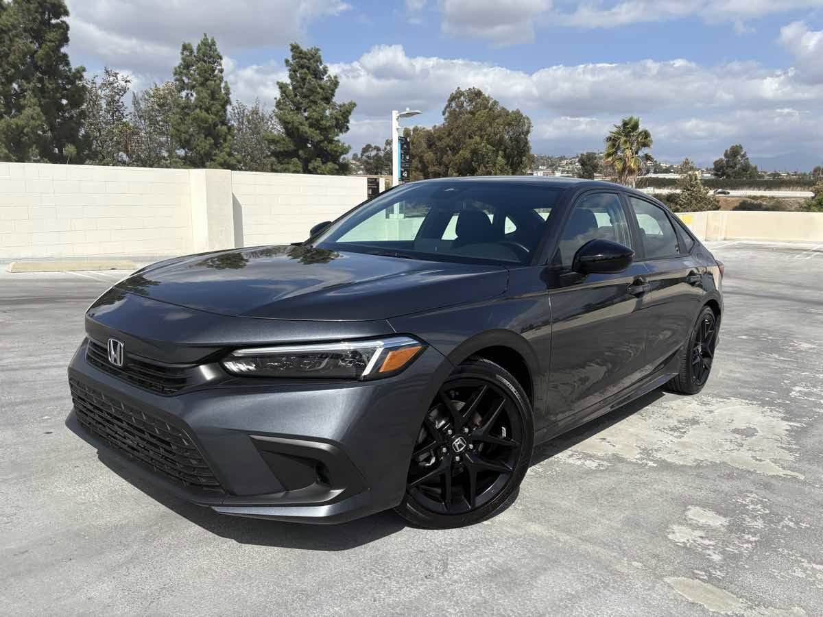 Used 2024 Honda Civic Sport image 2