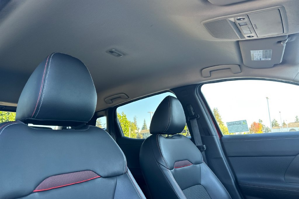 Certified 2025 Nissan Kicks SR w/ Illumination Package FWD image 17
