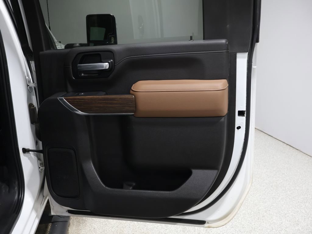 Used 2022 Chevrolet Silverado 3500 High Country w/ Safety Package II image 24