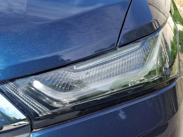 Used 2023 Chevrolet Traverse LT AWD/4WD image 9