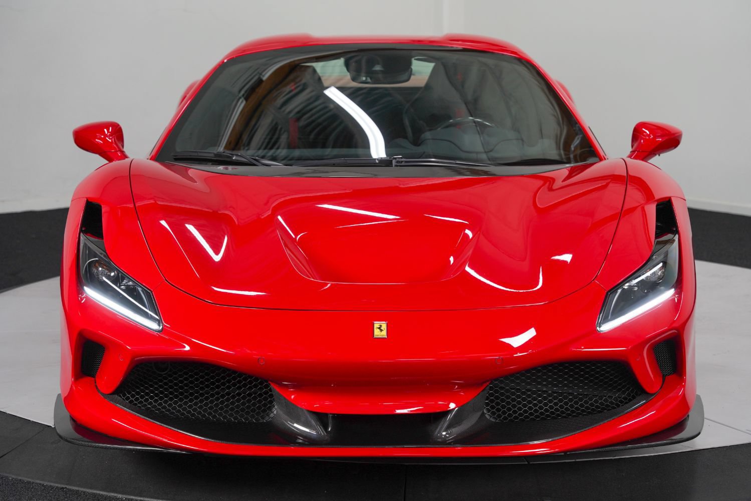 Used 2021 Ferrari F8 Tributo RWD image 10