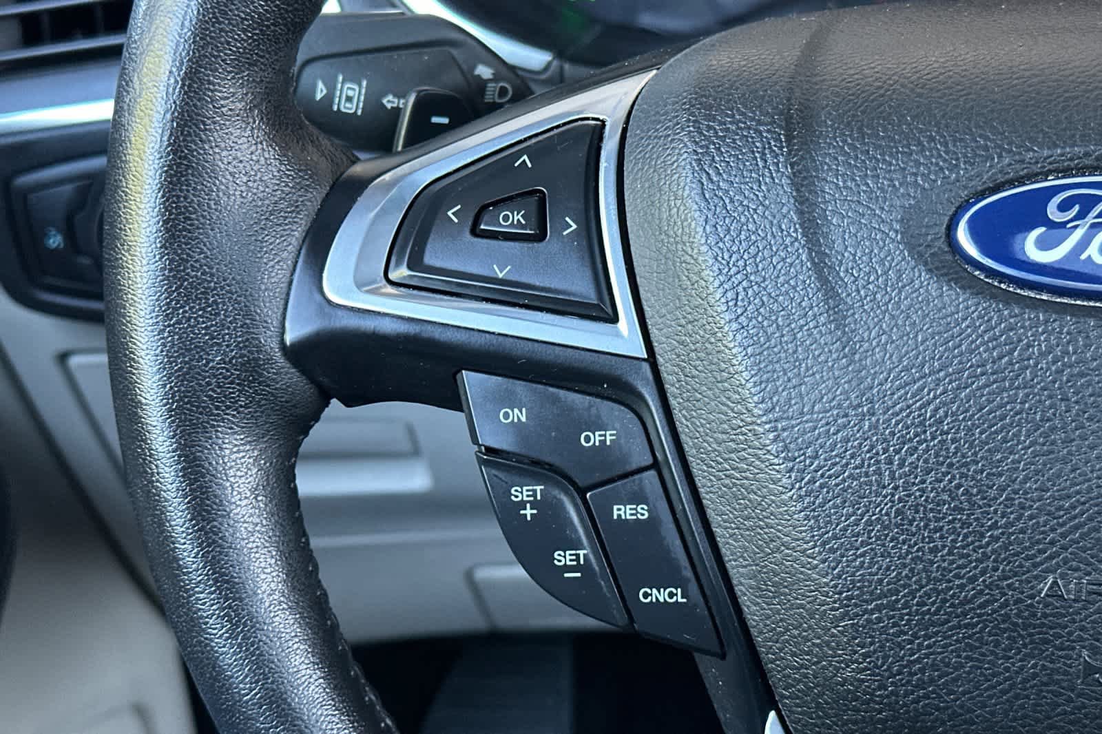 Used 2015 Ford Edge Titanium w/ Equipment Group 302A FWD image 27