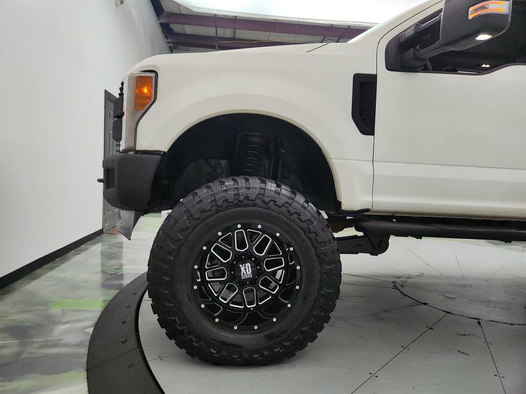 Used 2017 Ford F250 Lariat w/ Lariat Ultimate Package AWD/4WD image 30