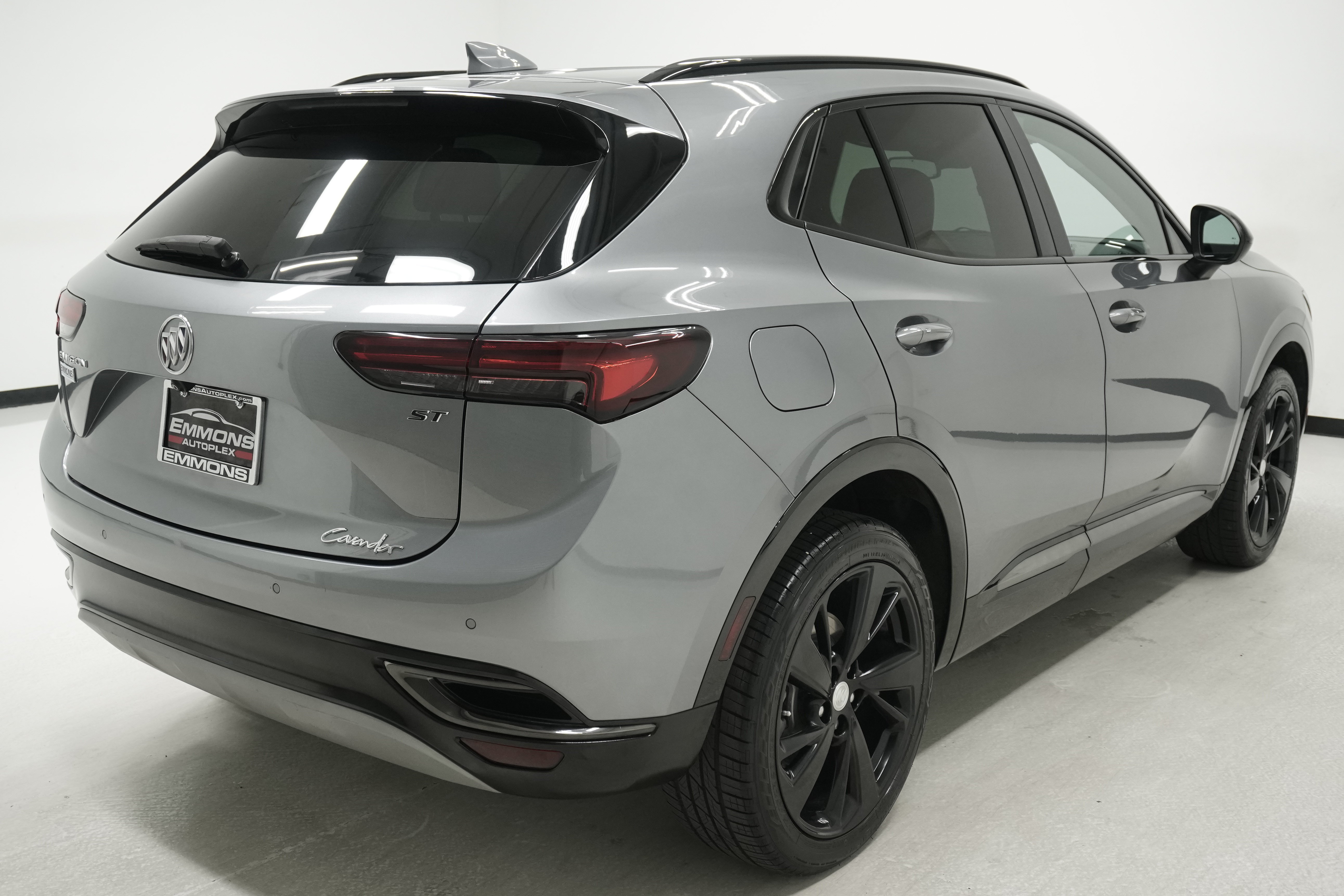 Used 2021 Buick Envision Essence w/ Sport Touring Package FWD image 4