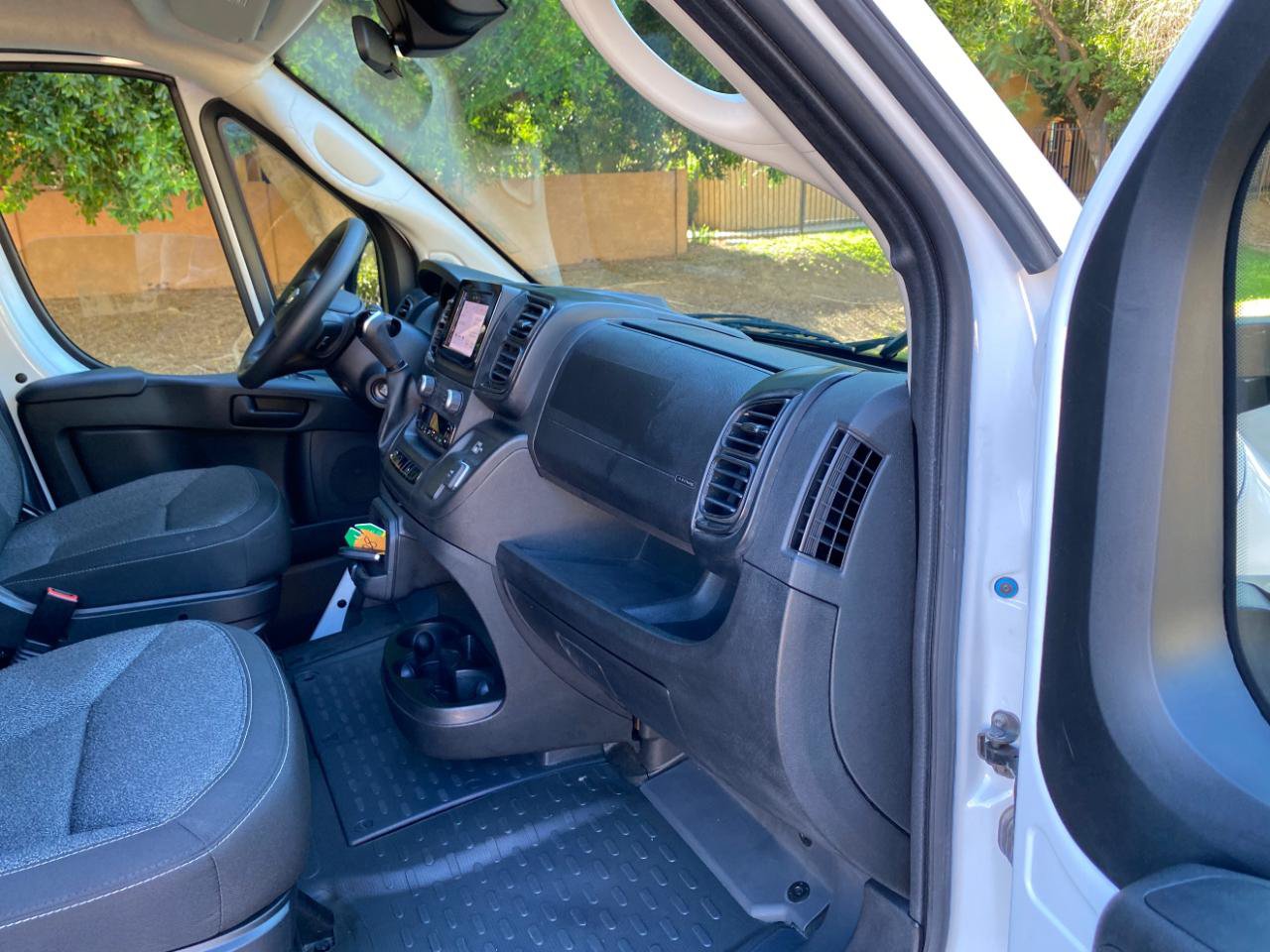 Used 2025 RAM ProMaster 2500 w/ U-Haul Equipment Group FWD image 38