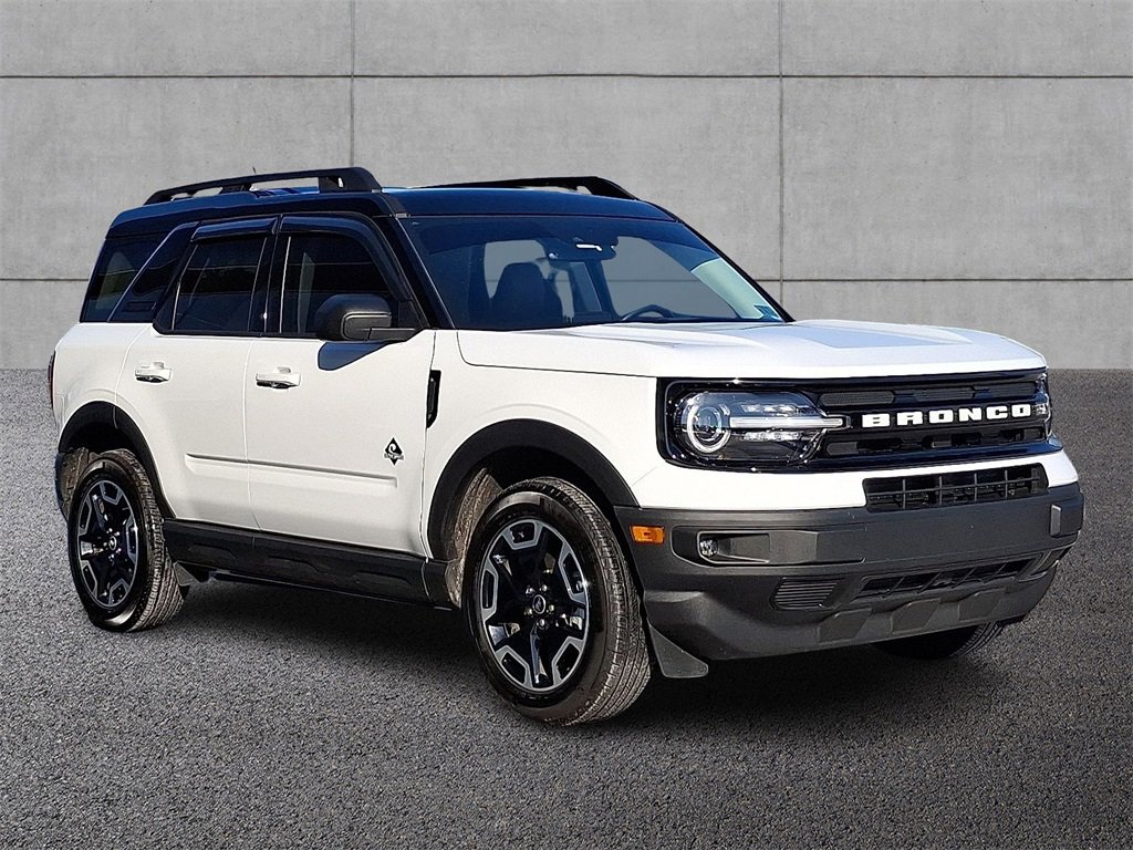 Used 2024 Ford Bronco Sport Outer Banks image 3