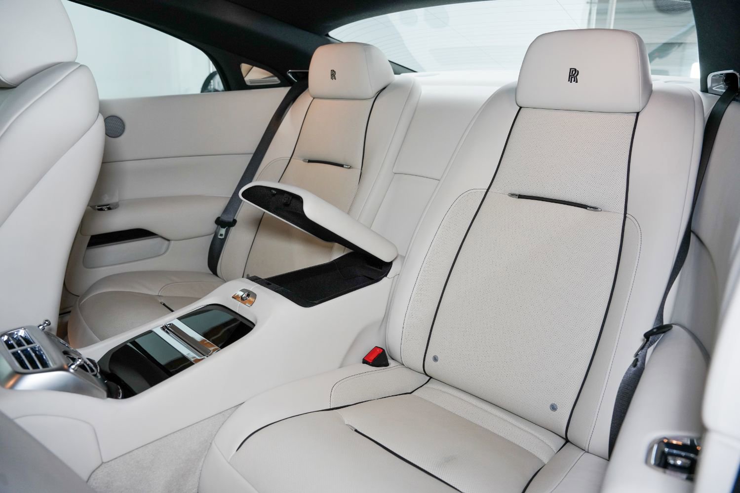 Used 2017 Rolls-Royce Wraith image 38