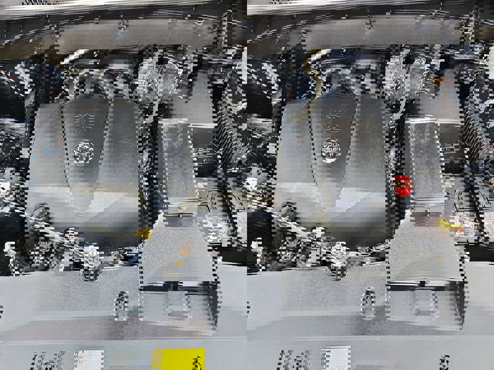 Used 2019 Toyota Highlander SE w/ Nightshade Edition image 16