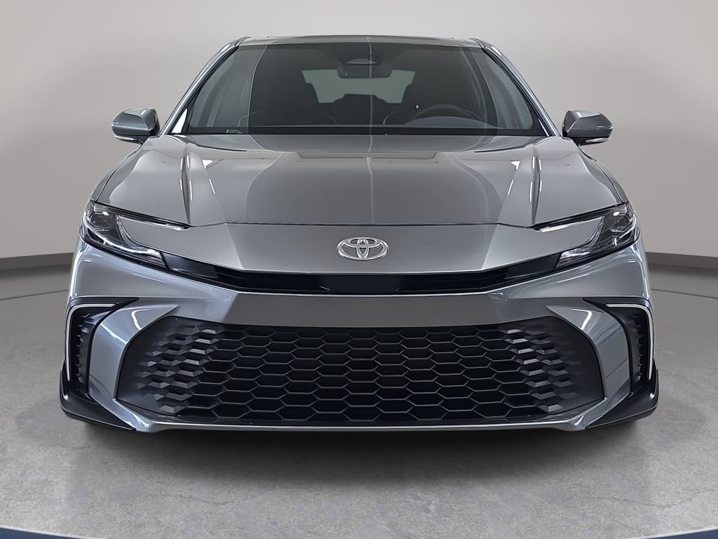 Used 2026 Toyota Camry SE image 3