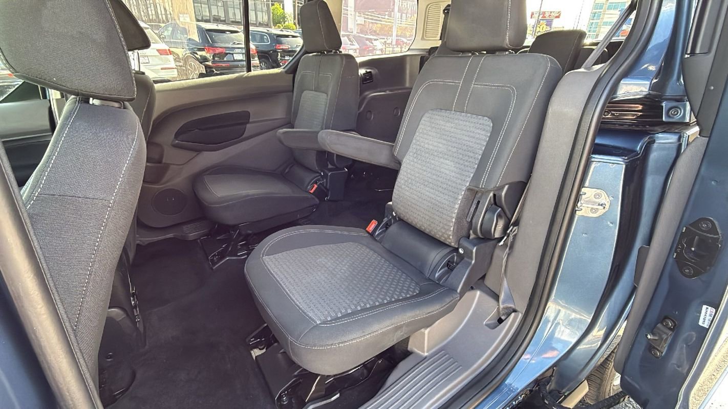 Used 2022 Ford Transit Connect XLT FWD image 11