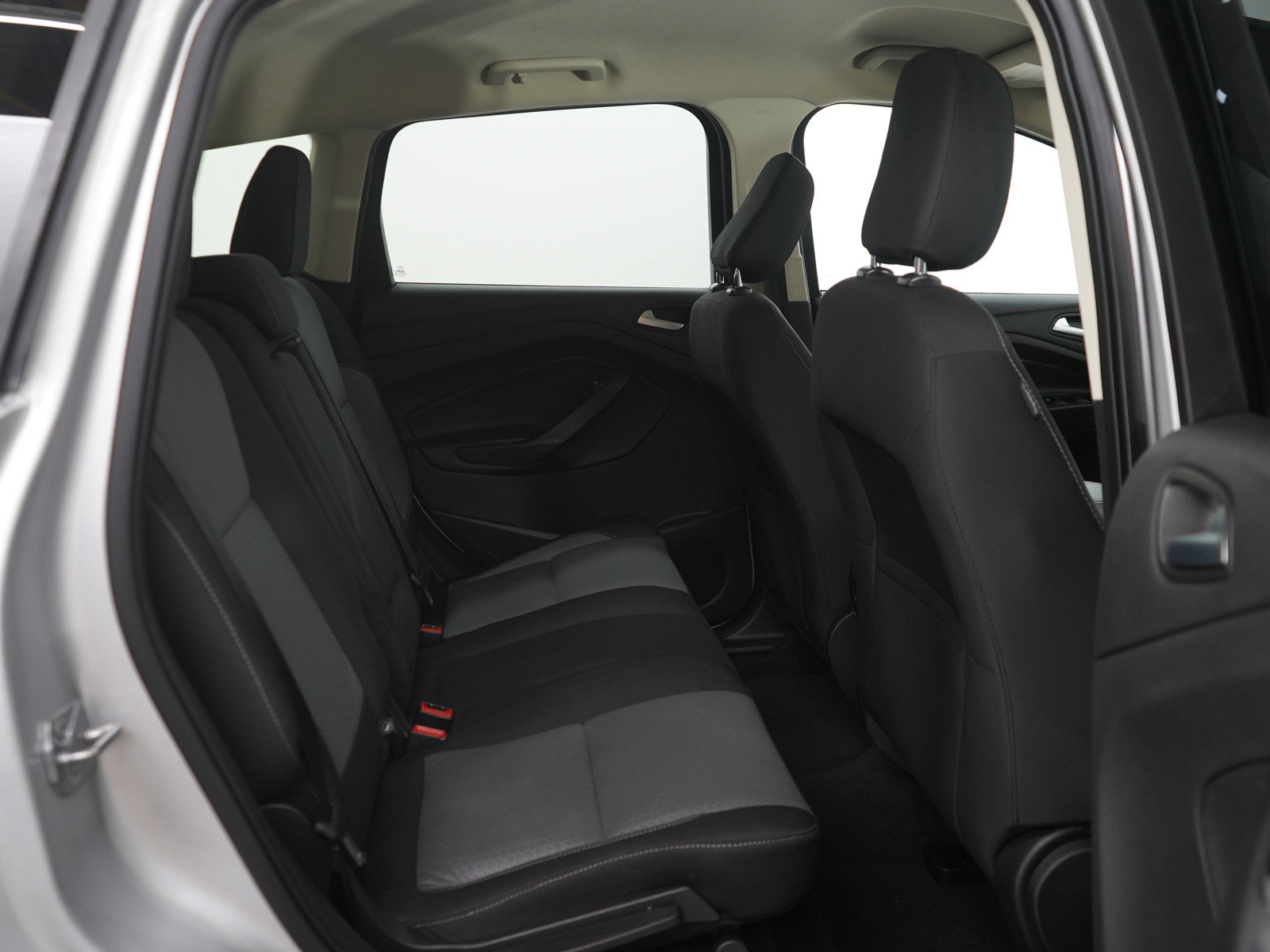 Used 2018 Ford Escape SE w/ Ford Safe & Smart Package FWD image 12