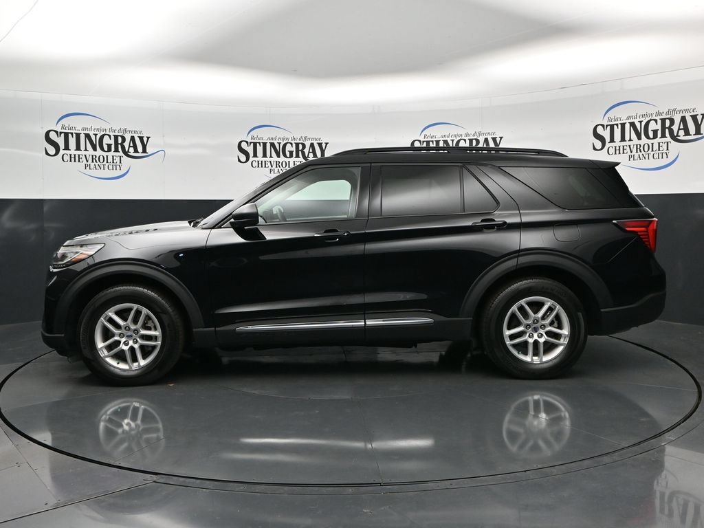 Used 2025 Ford Explorer Active RWD image 4