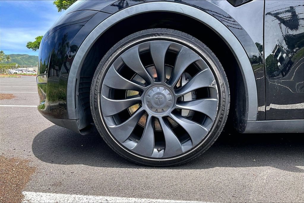 Used 2022 Tesla Model Y Long Range AWD/4WD image 8