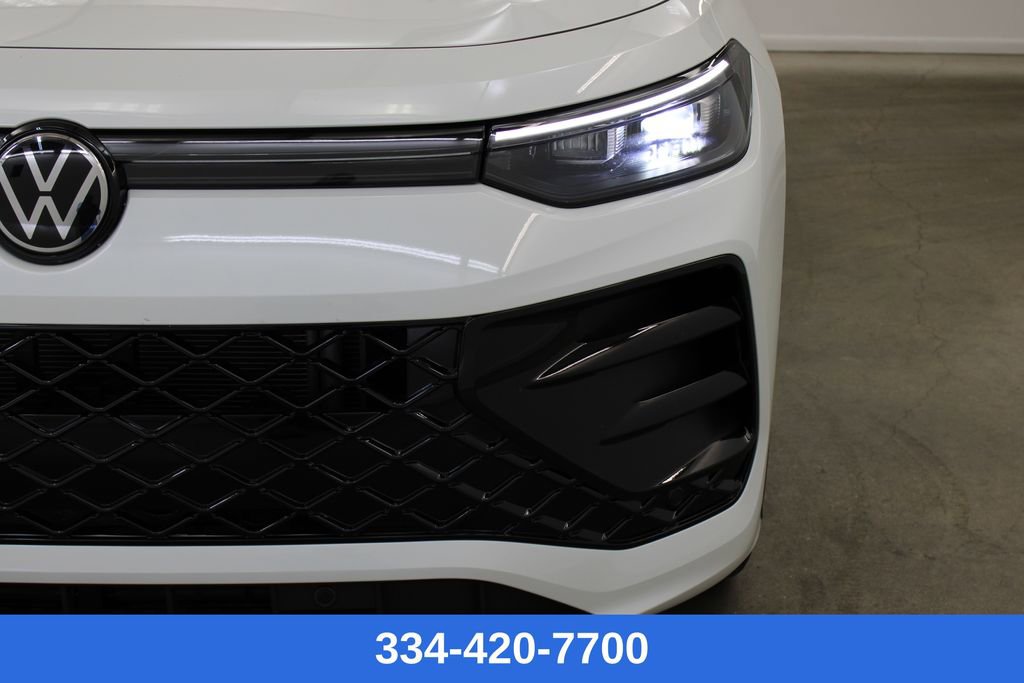 New 2026 Volkswagen Tiguan SE R-Line image 7