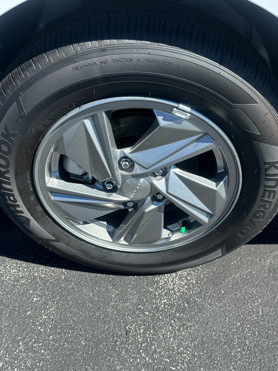New 2026 Hyundai Elantra SE FWD image 23