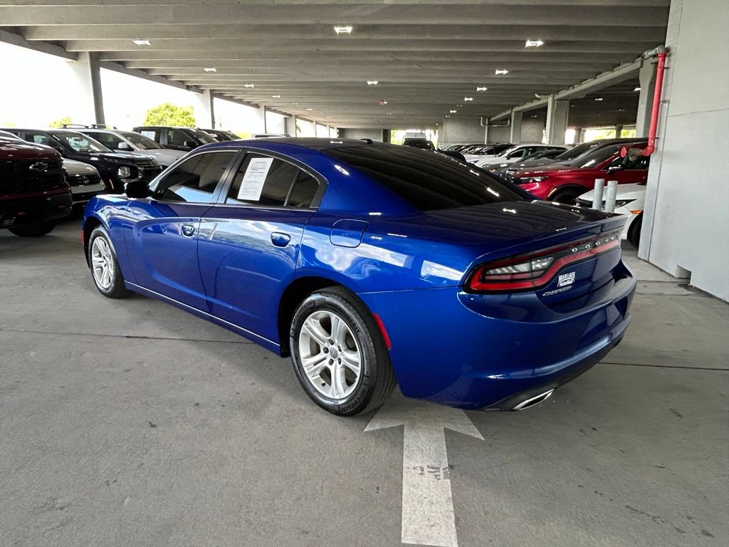 Used 2022 Dodge Charger SXT RWD image 3