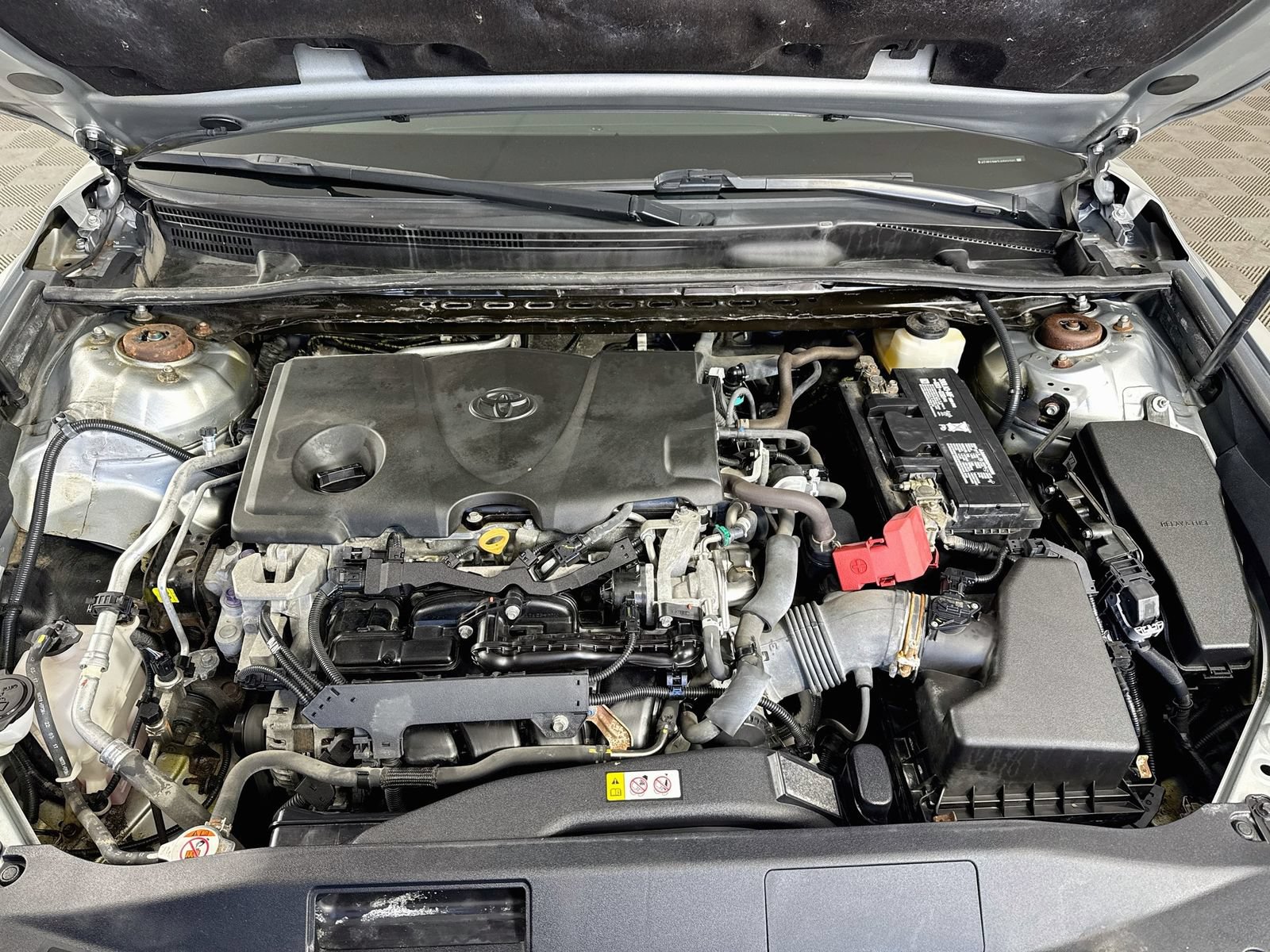 Used 2018 Toyota Camry SE FWD image 30