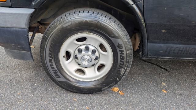 Used 2017 Chevrolet Express 2500 Work Van image 9