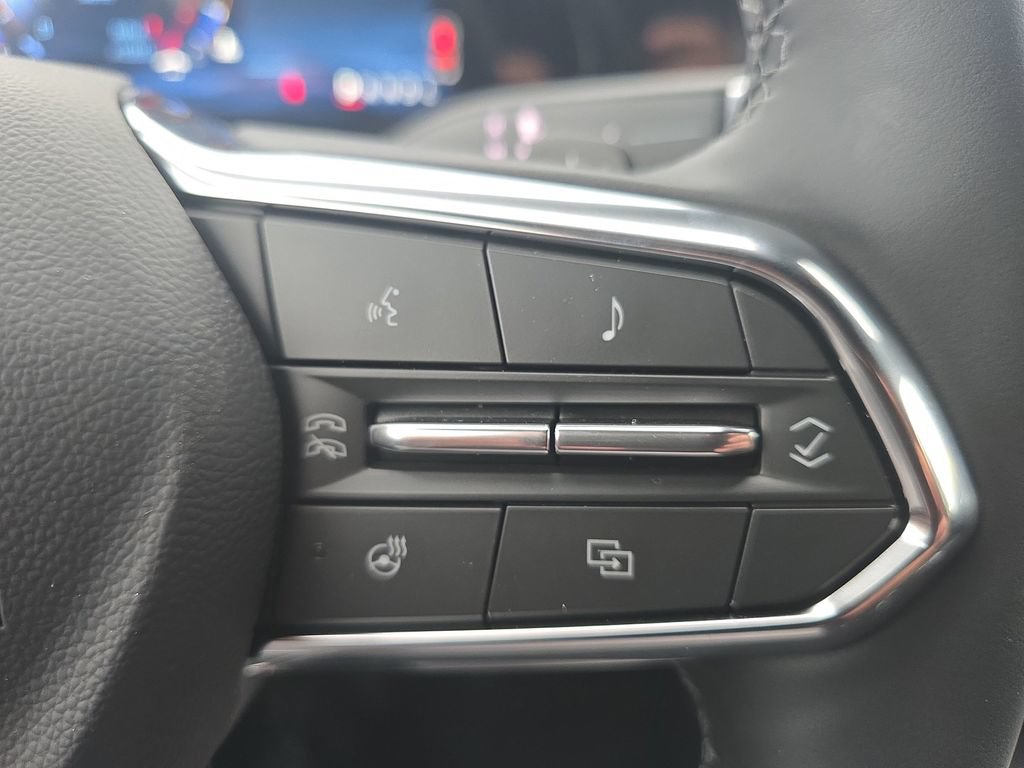 New 2026 Chevrolet Equinox LT w/ Safety and Technology Package AWD/4WD image 30