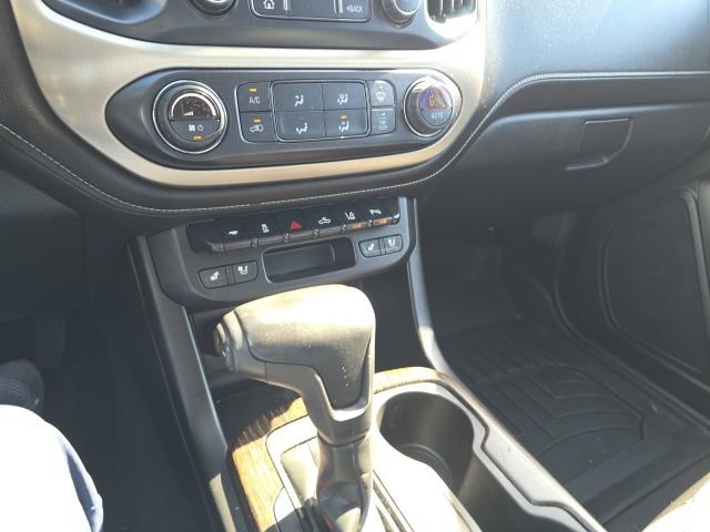 Used 2020 GMC Canyon Denali image 14