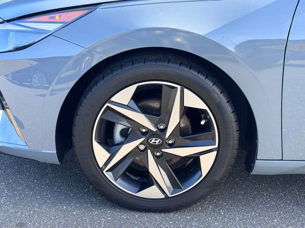 Used 2022 Hyundai Elantra SEL w/ Convenience + Premium Package image 39