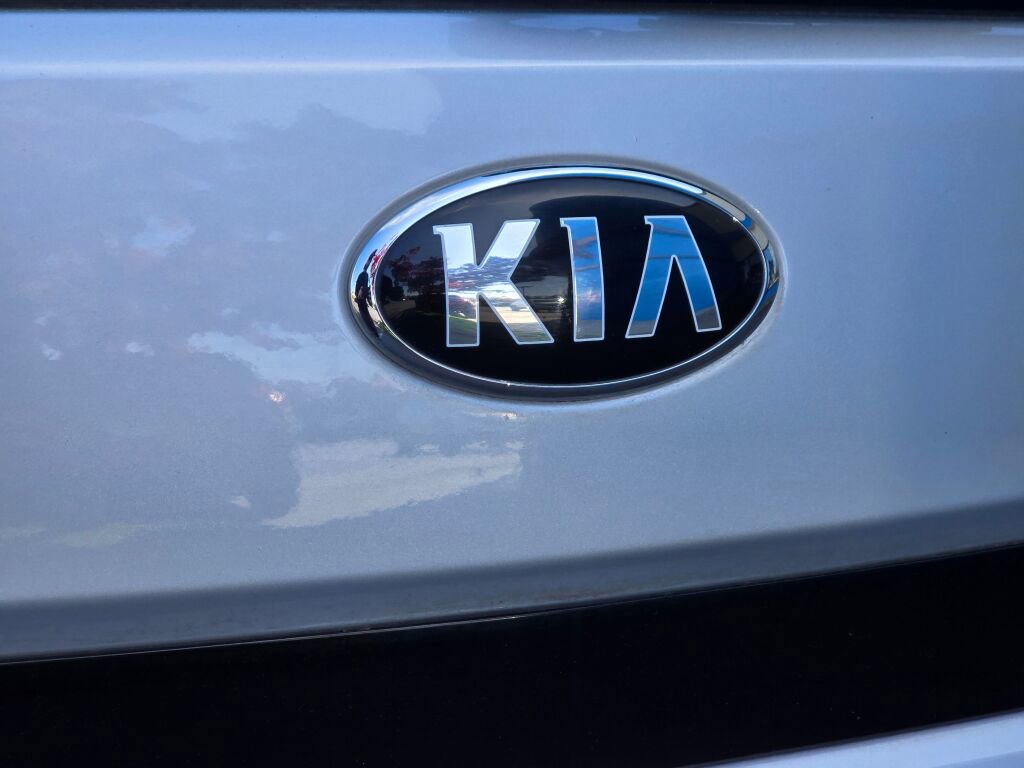 Used 2020 Kia Soul LX FWD image 11