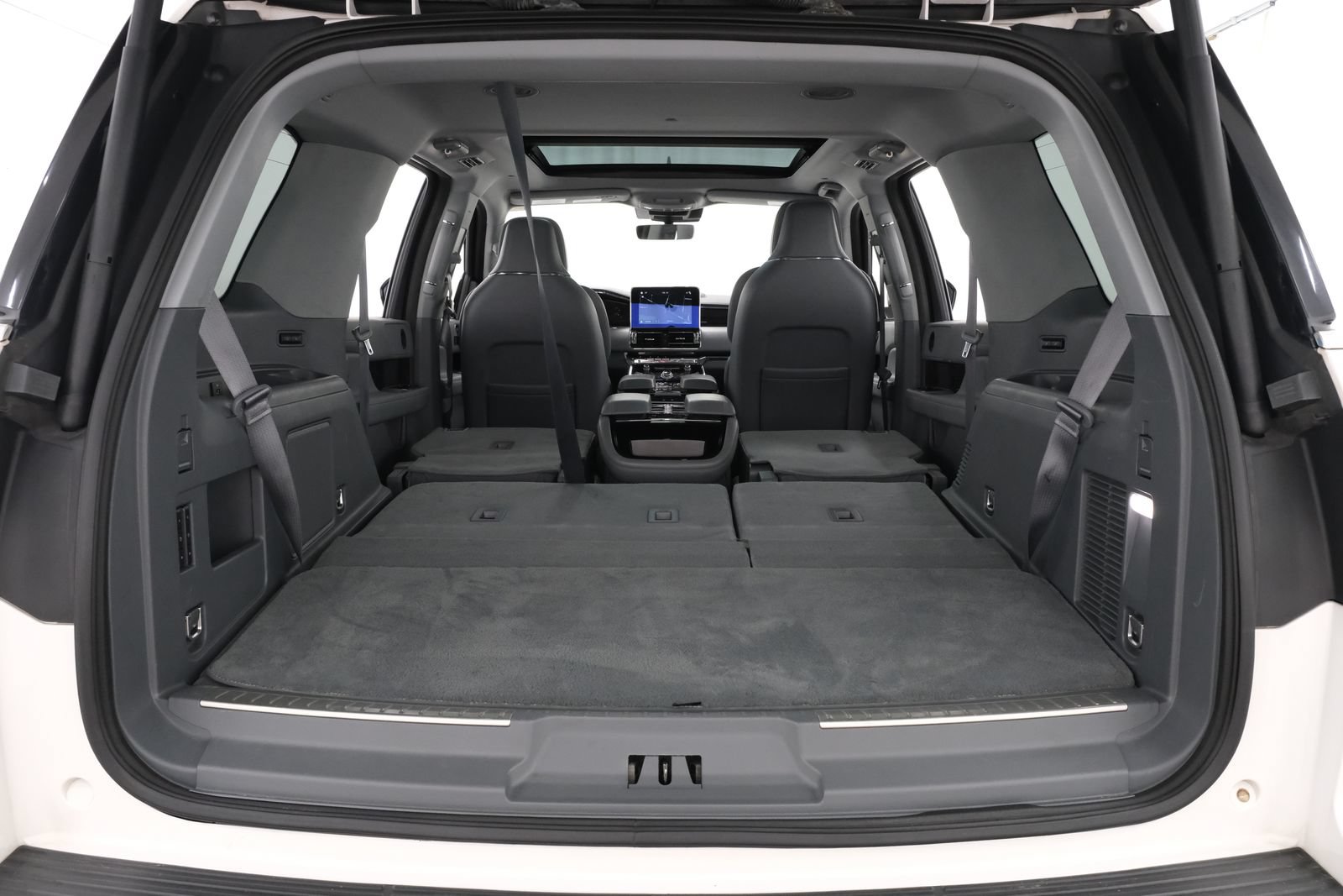 Used 2018 Lincoln Navigator Reserve w/ Technology Package AWD/4WD image 42
