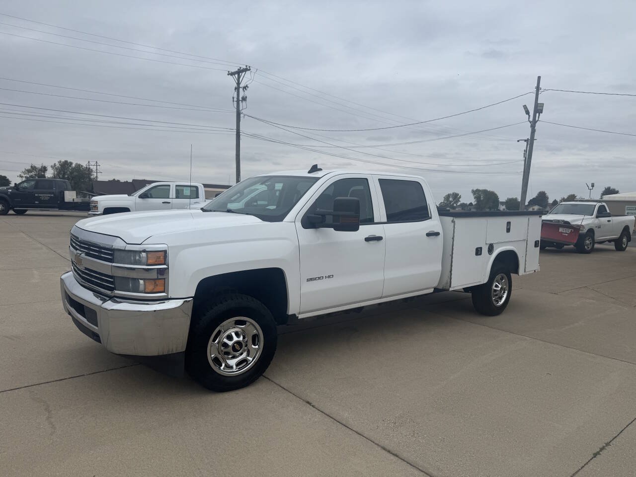 Used 2015 Chevrolet Silverado 2500 W/T w/ WT Convenience Package AWD/4WD image 2