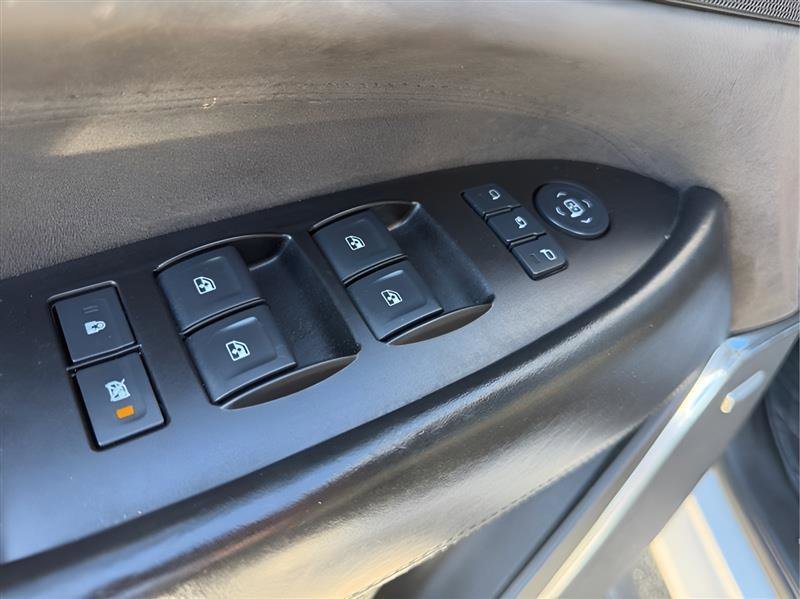 Used 2016 Cadillac Escalade Platinum image 28