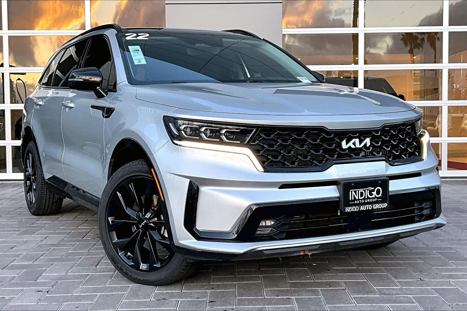 Used 2022 Kia Sorento SX image 3