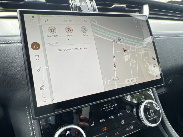 New 2026 Jaguar F-PACE R-Dynamic S image 31