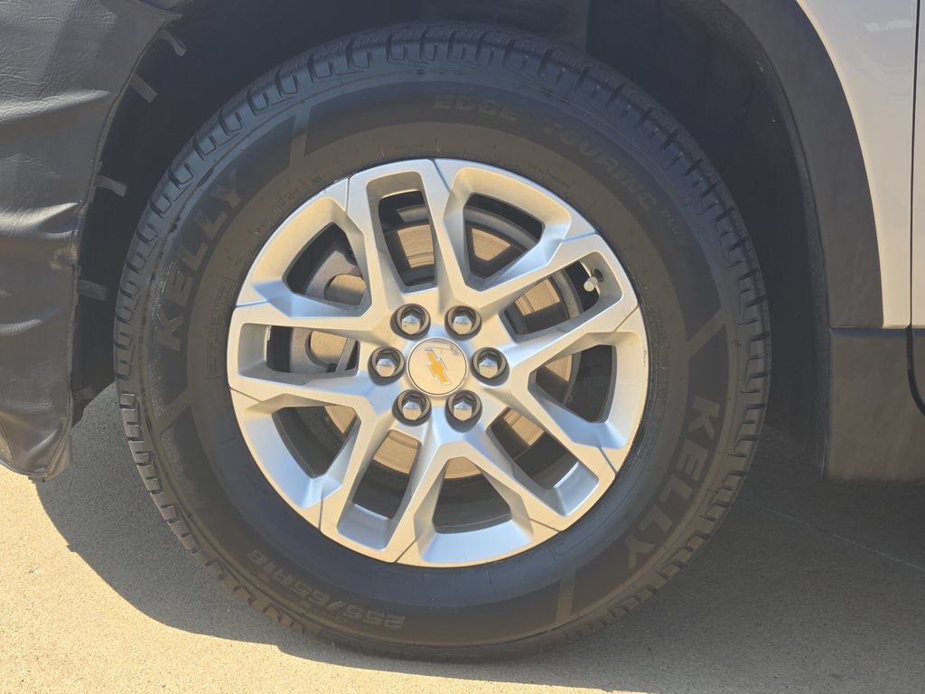 Used 2019 Chevrolet Traverse LT FWD image 13