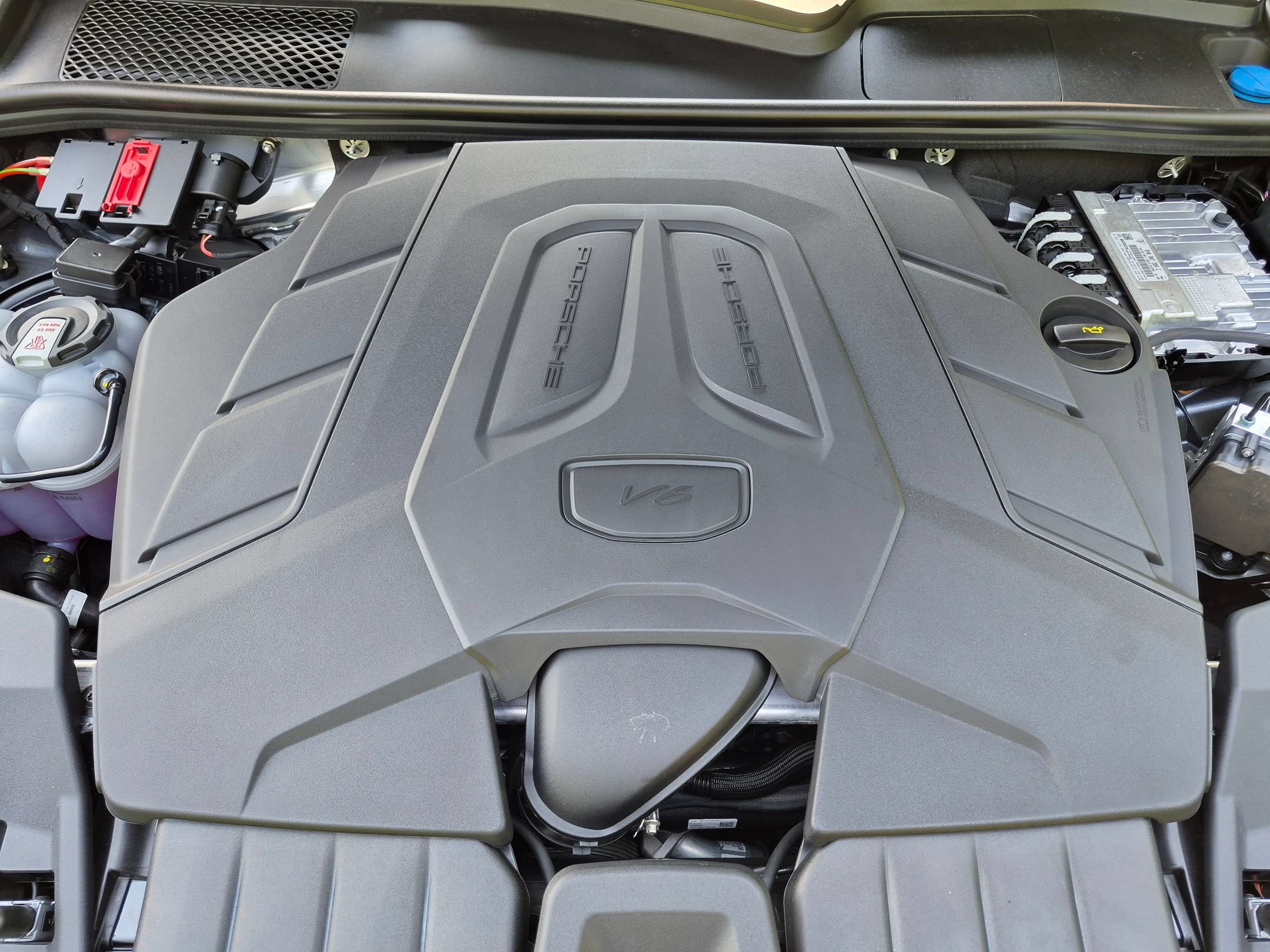 New 2026 Porsche Cayenne Coupe AWD/4WD image 37