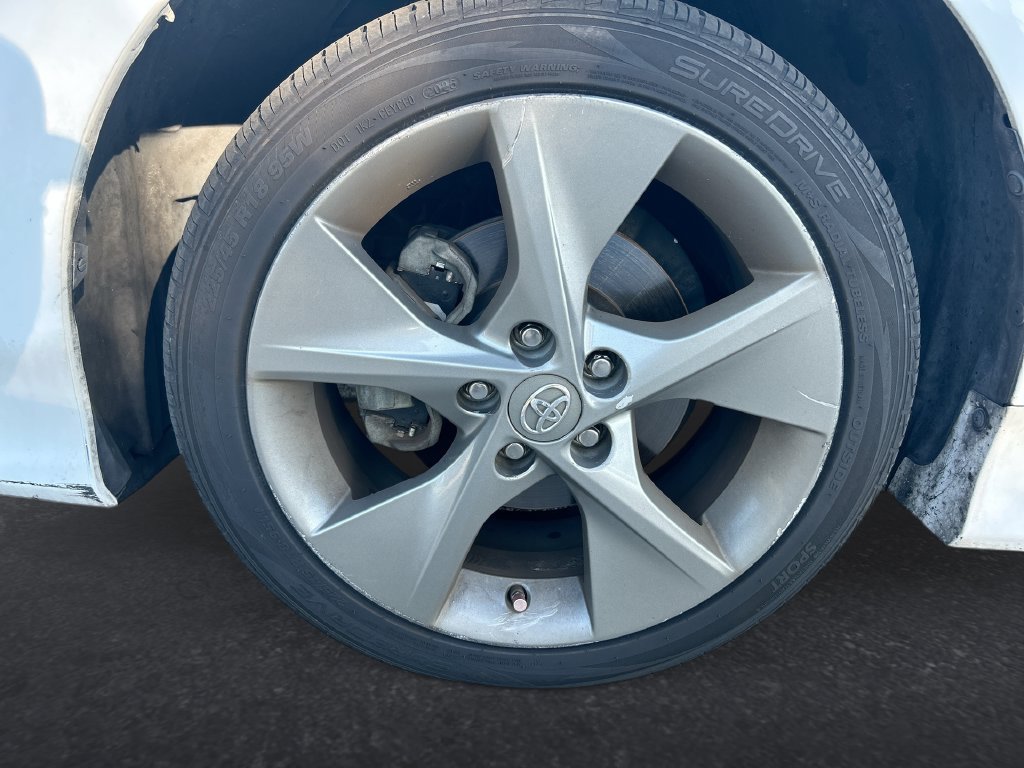 Used 2014 Toyota Camry SE w/ Moonroof Package FWD image 10