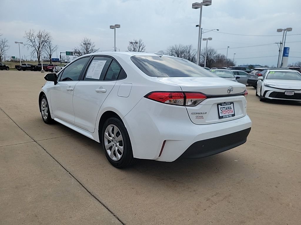Used 2025 Toyota Corolla LE image 7