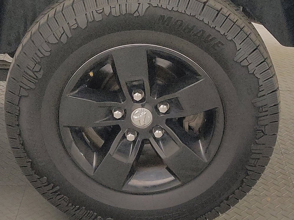 Used 2021 RAM 1500 Classic SLT image 31