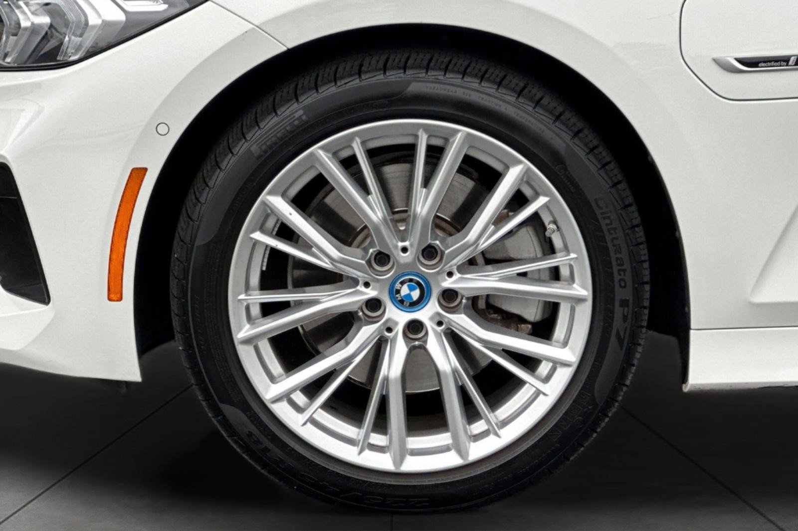 Used 2023 BMW 330e w/ Premium Package RWD image 25
