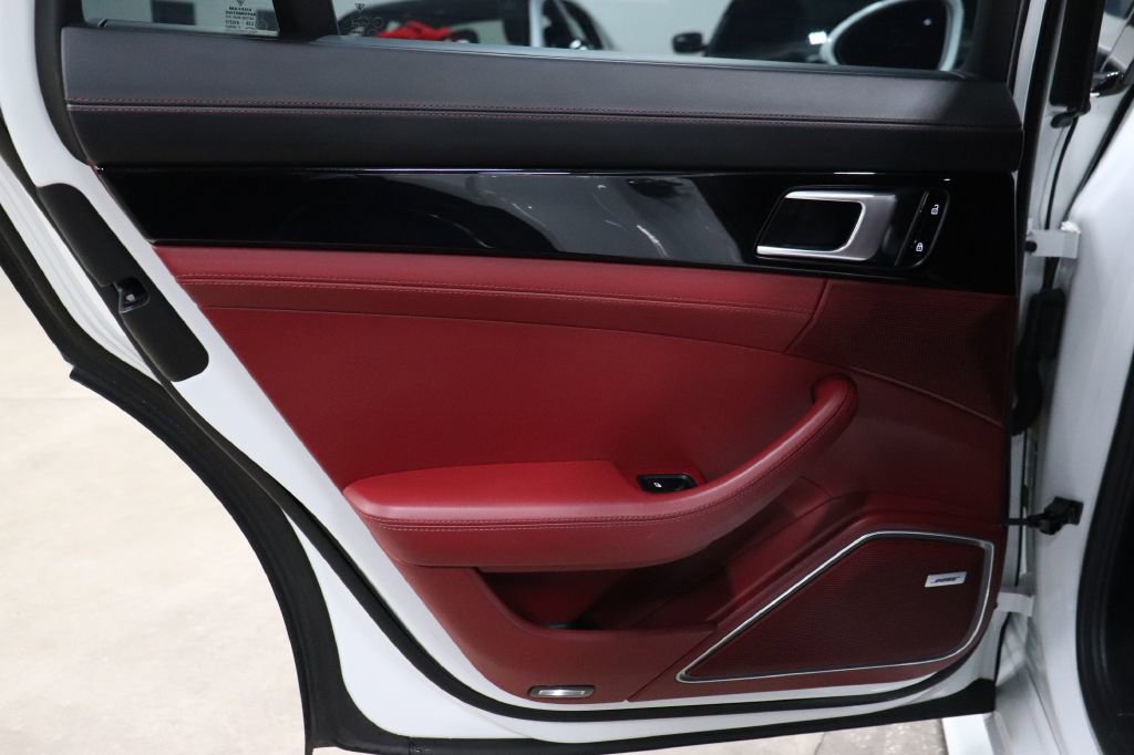 Used 2019 Porsche Panamera GTS image 13