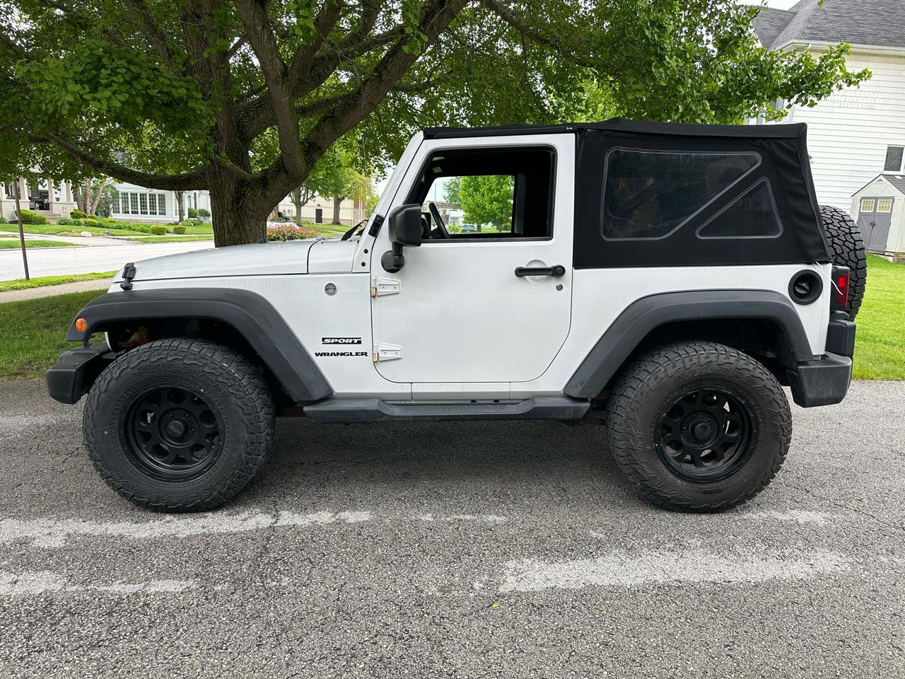 Used 2017 Jeep Wrangler Sport w/ Quick Order Package 24S AWD/4WD image 4