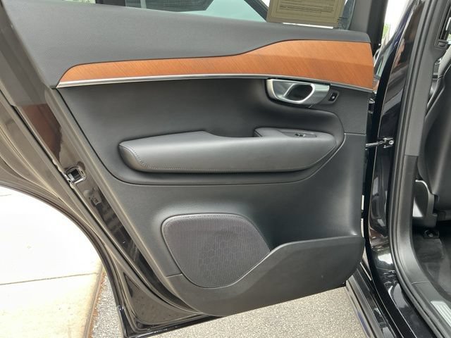 Certified 2024 Volvo XC90 T8 Plus w/ Protection Package Premier AWD/4WD image 29
