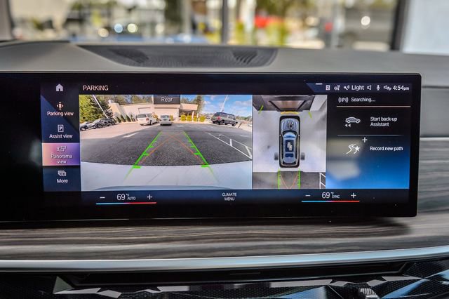 Used 2023 BMW X7 xDrive40i w/ M Sport Package image 25