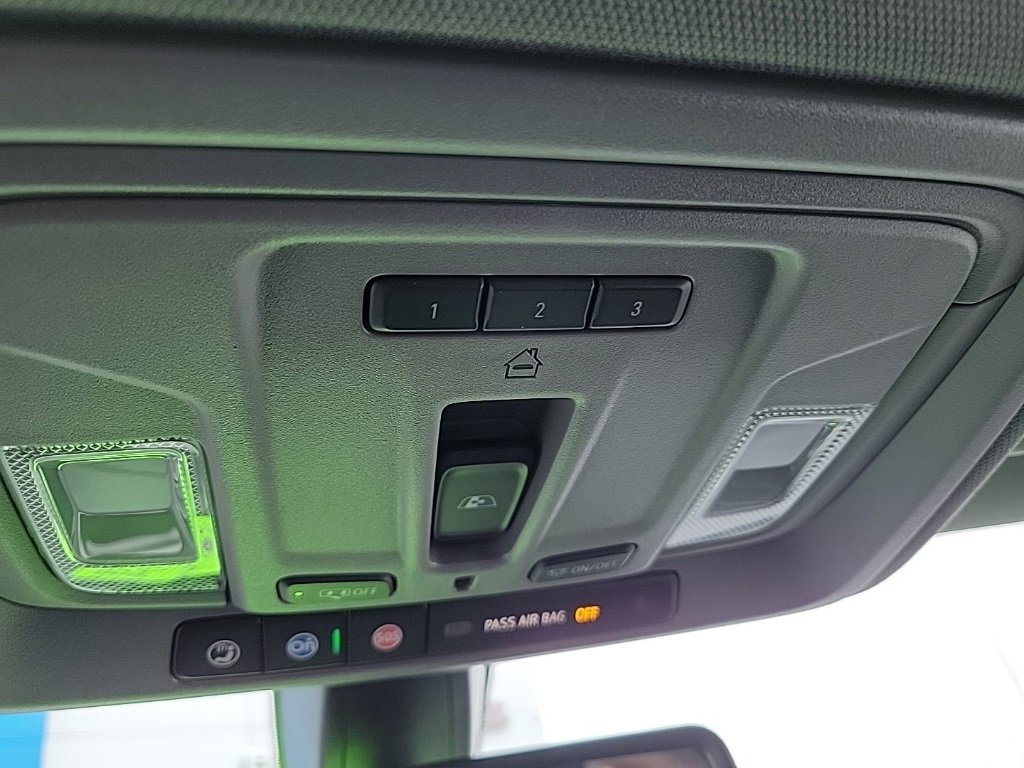 Used 2022 Chevrolet Silverado 1500 LTZ image 12