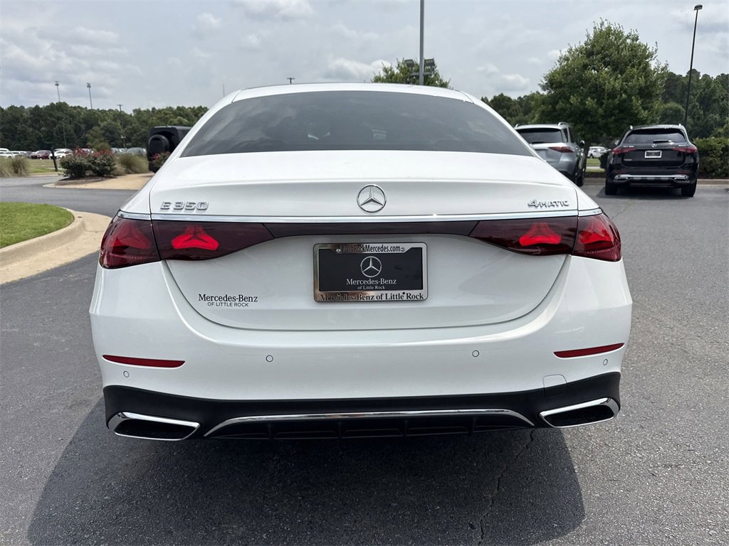 Used 2025 Mercedes-Benz E 350 4MATIC Sedan image 4