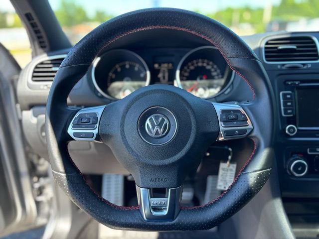 Used 2010 Volkswagen GTI 4-Door image 11