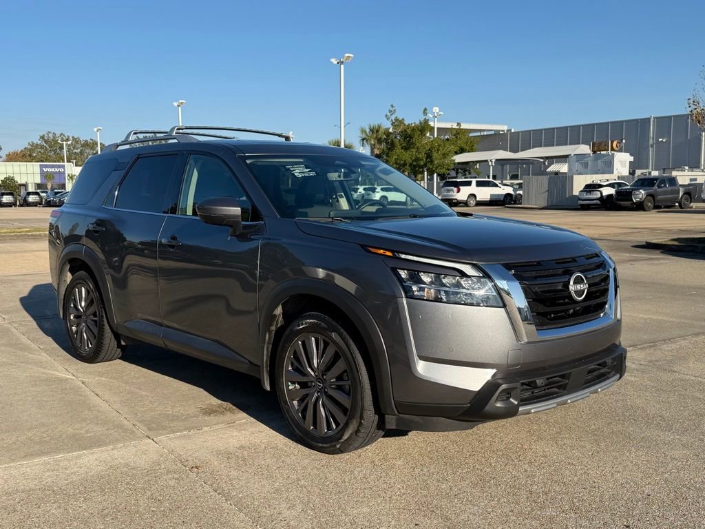 Used 2024 Nissan Pathfinder SL w/ SL Premium Package image 6