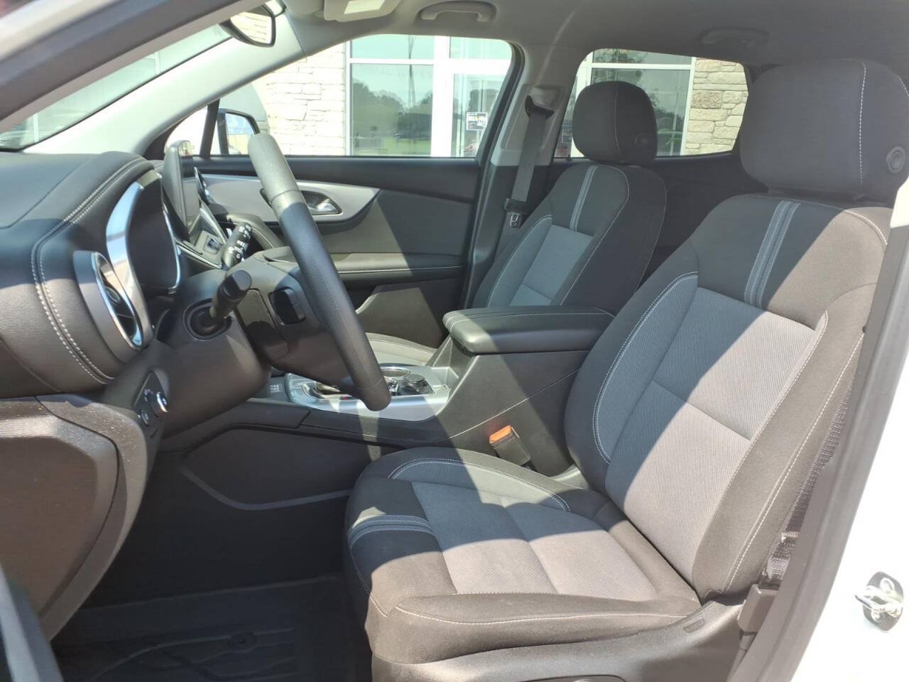 Used 2024 Chevrolet Blazer LT w/ Convenience Package AWD/4WD image 19