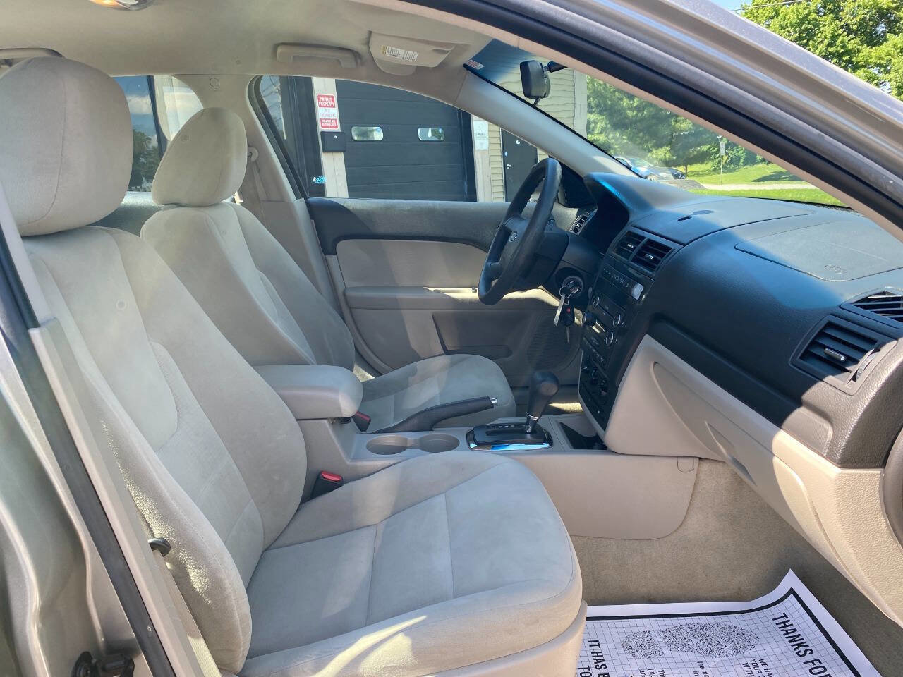 Used 2009 Ford Fusion SE FWD image 27